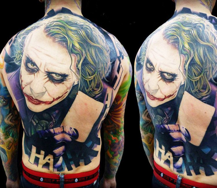 Tattoo joker ở lưng